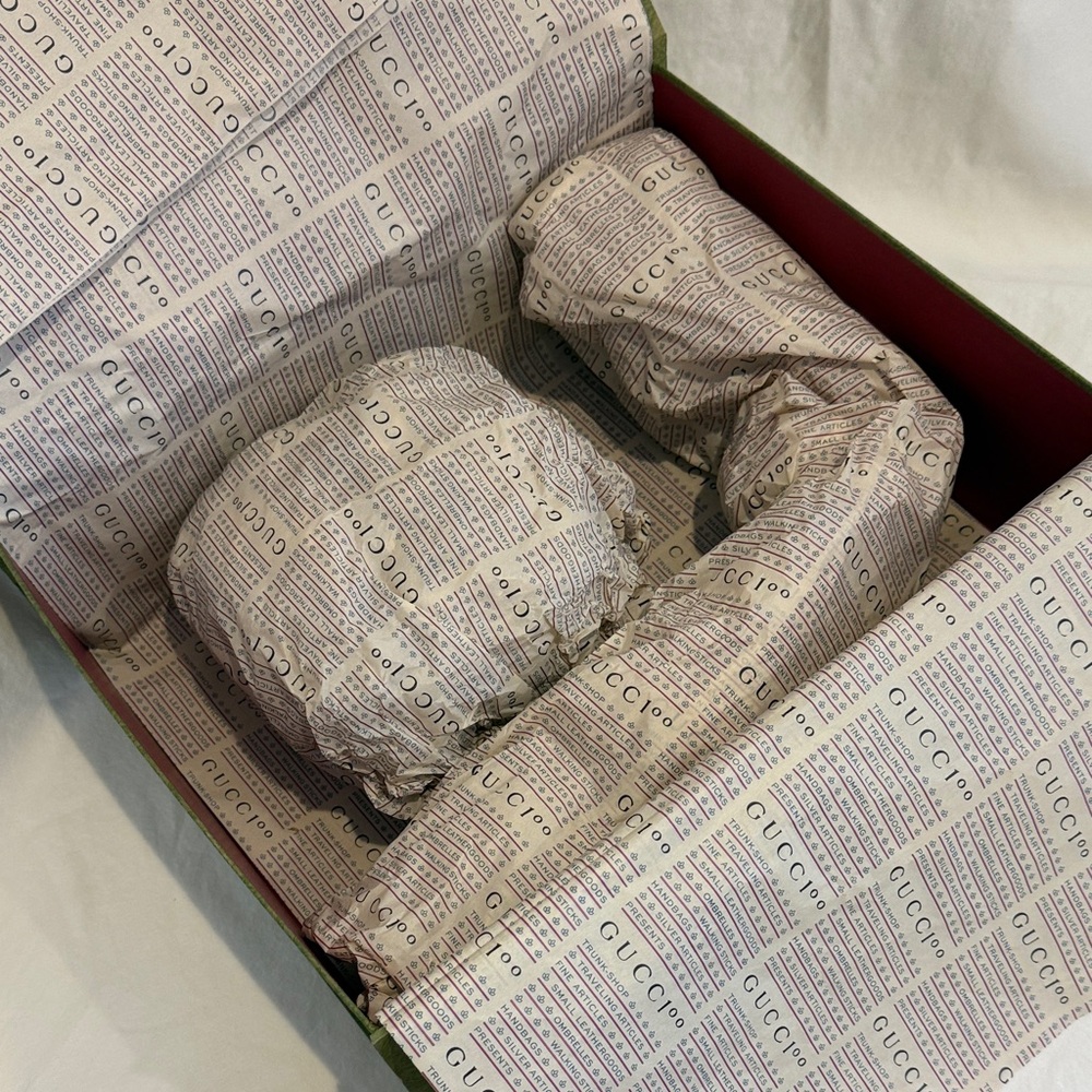 Gucci 100 Green Patterned Gift Box and Dust Bag - Picture 6 of 11